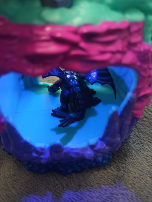 Jak wytresować smoka Nocna Furia i jaskinia