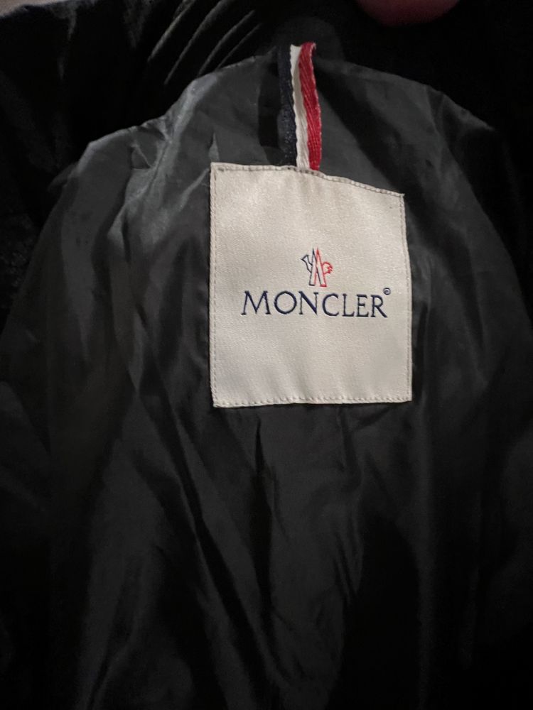 Kurtka zimowa Moncler roz. S-M