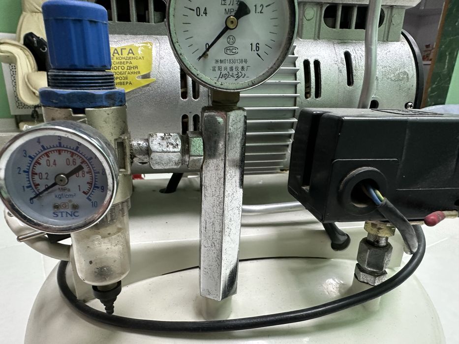 Компресор YJ-130 Стоматологический