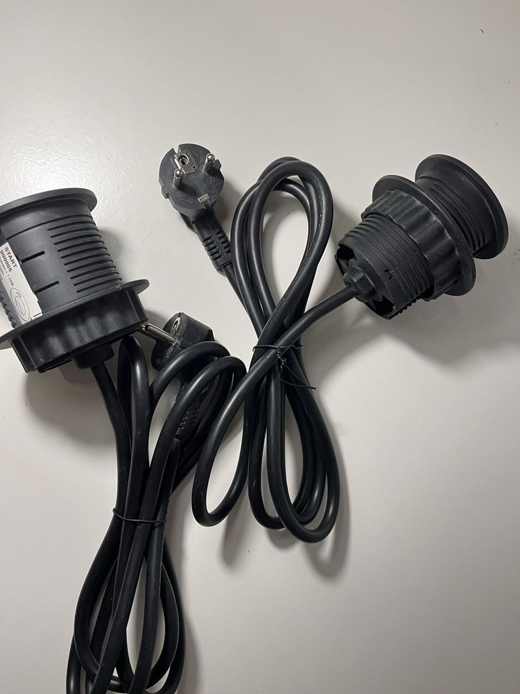 Tomada de secretária 2P+T+1USB