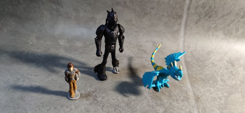 Дінозаври та Дракони (як приборкати дракона) (фірмові іграшки)