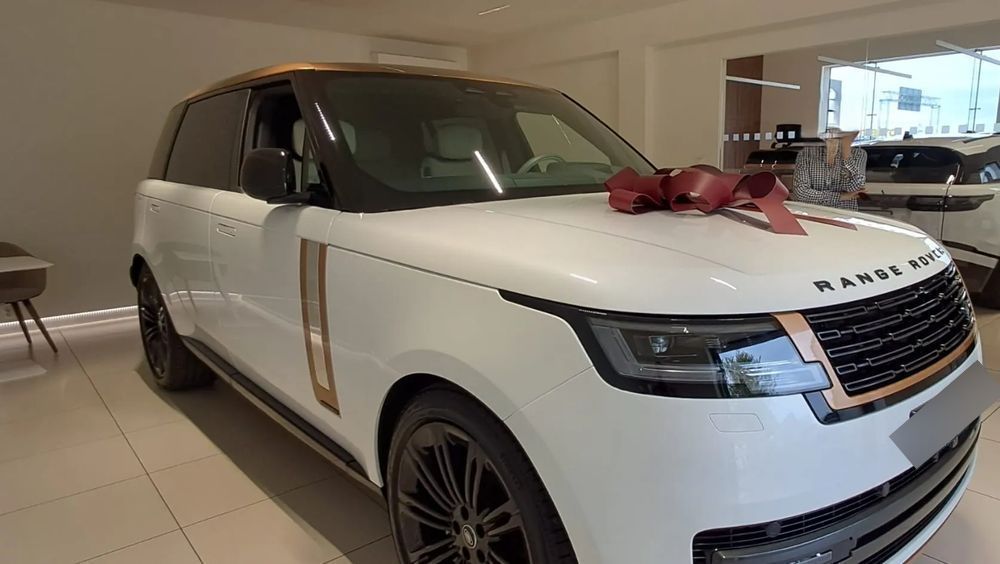 Land Rover Range Rover Autobiography LWB 3.0l MHEV wyposażenie SV