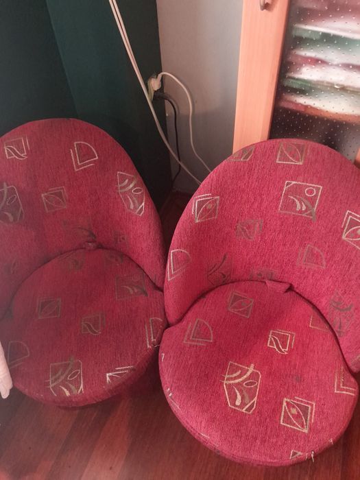 Fotel na biegunach 2szt pufy gratis