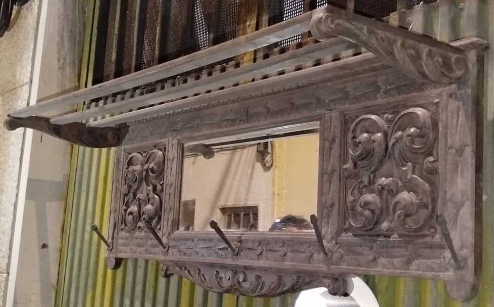 Cabide Antigo em pau santo e ferro