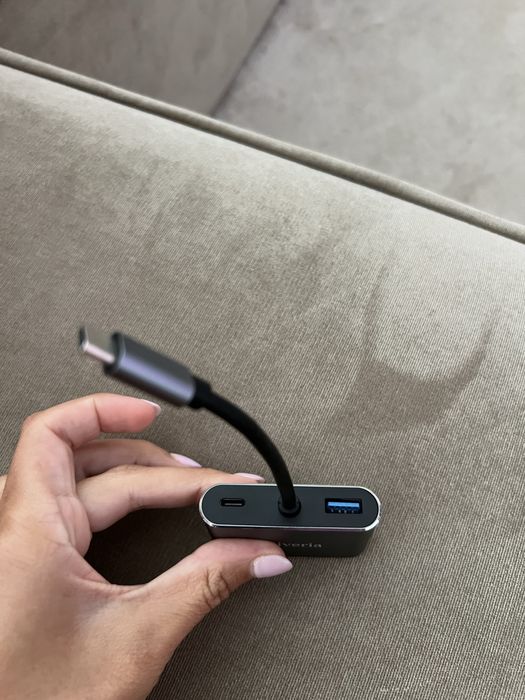 Adaptador/hub USB-C. - Oliveria