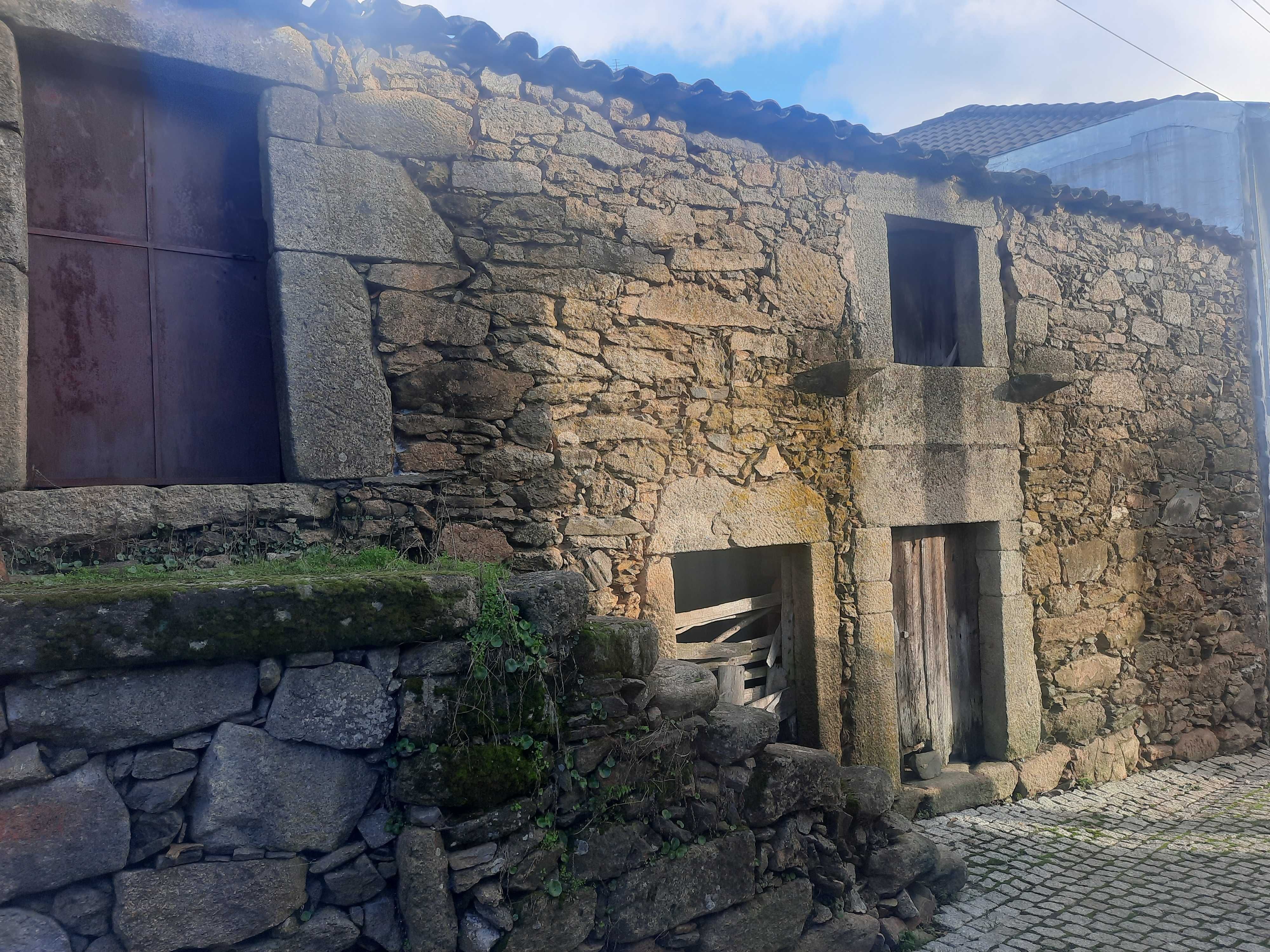 Palheiros para garagens ou reconstrução