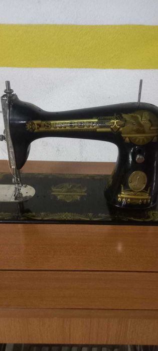 Máquina de Costura SINGER