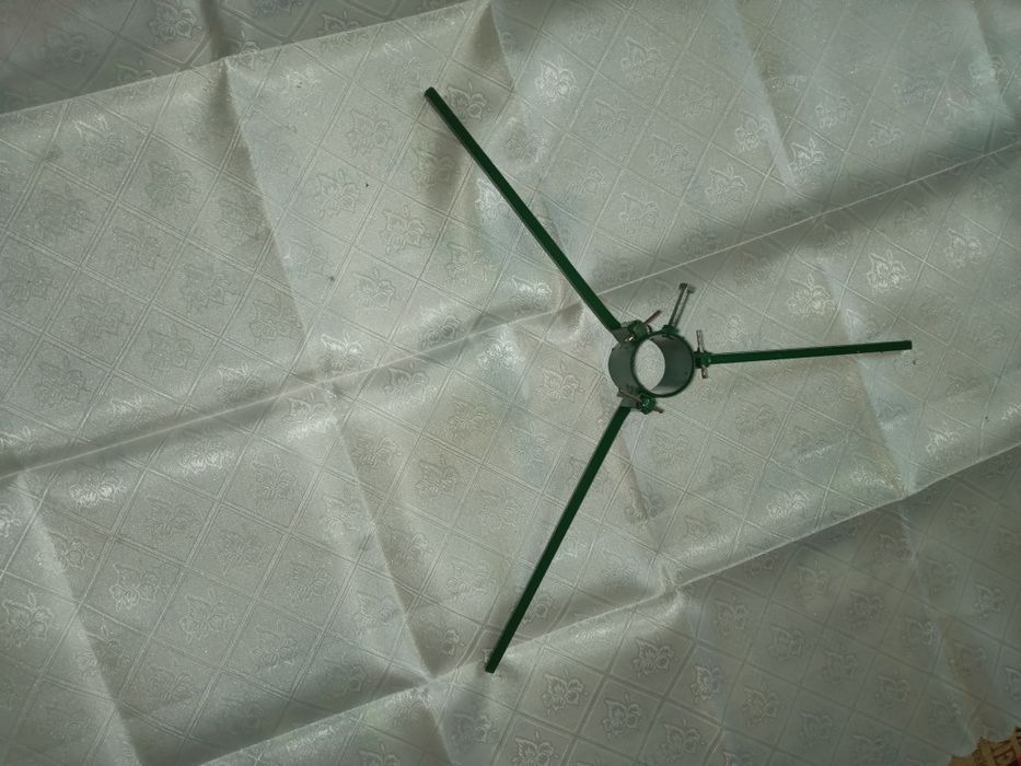 Підставки під ялинку розбірні