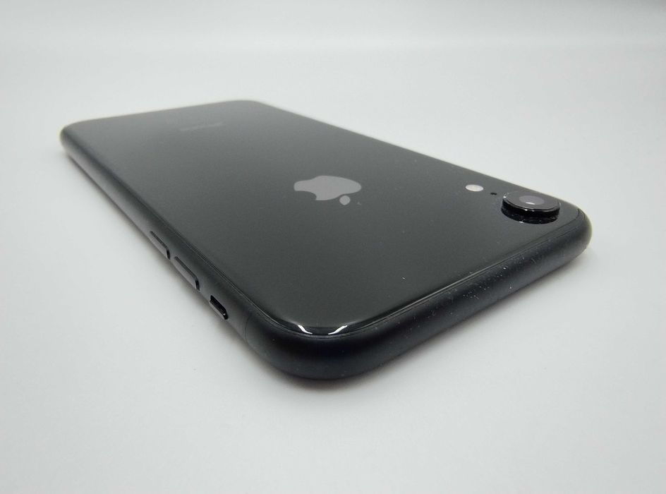 iPhone XR 64 GB czarny