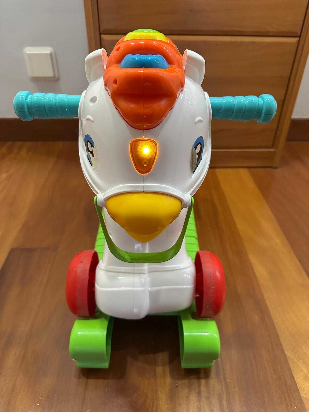 cavalinho interativo Clementoni