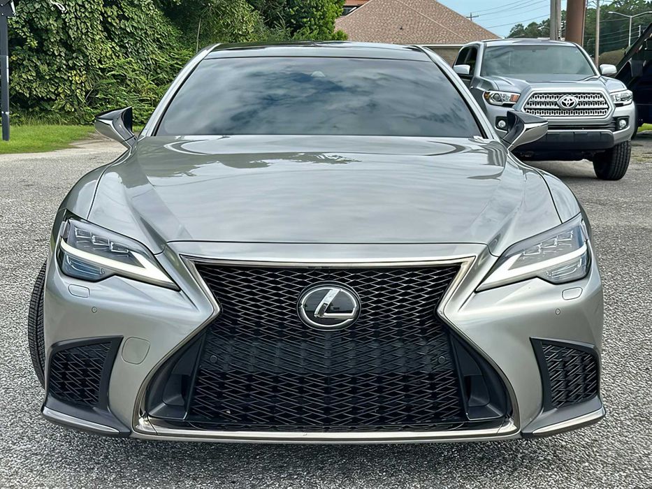 Lexus LS 500      2021