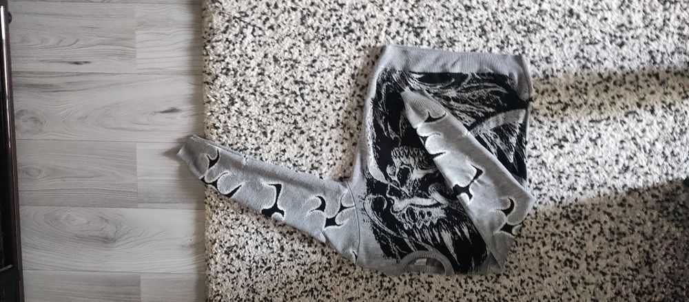 Свитер размер (S)