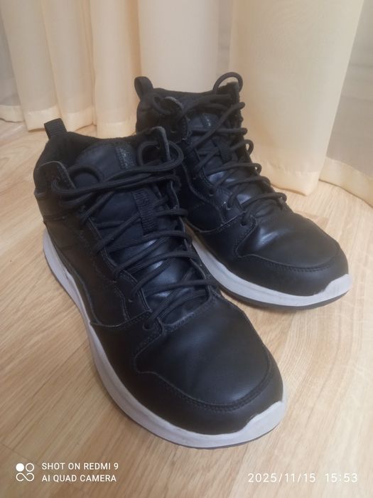 Кросівки кроссовки