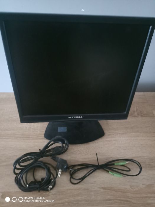 Zasilacz kabel , monitor 17 cali Hyundai z dźwiękiem