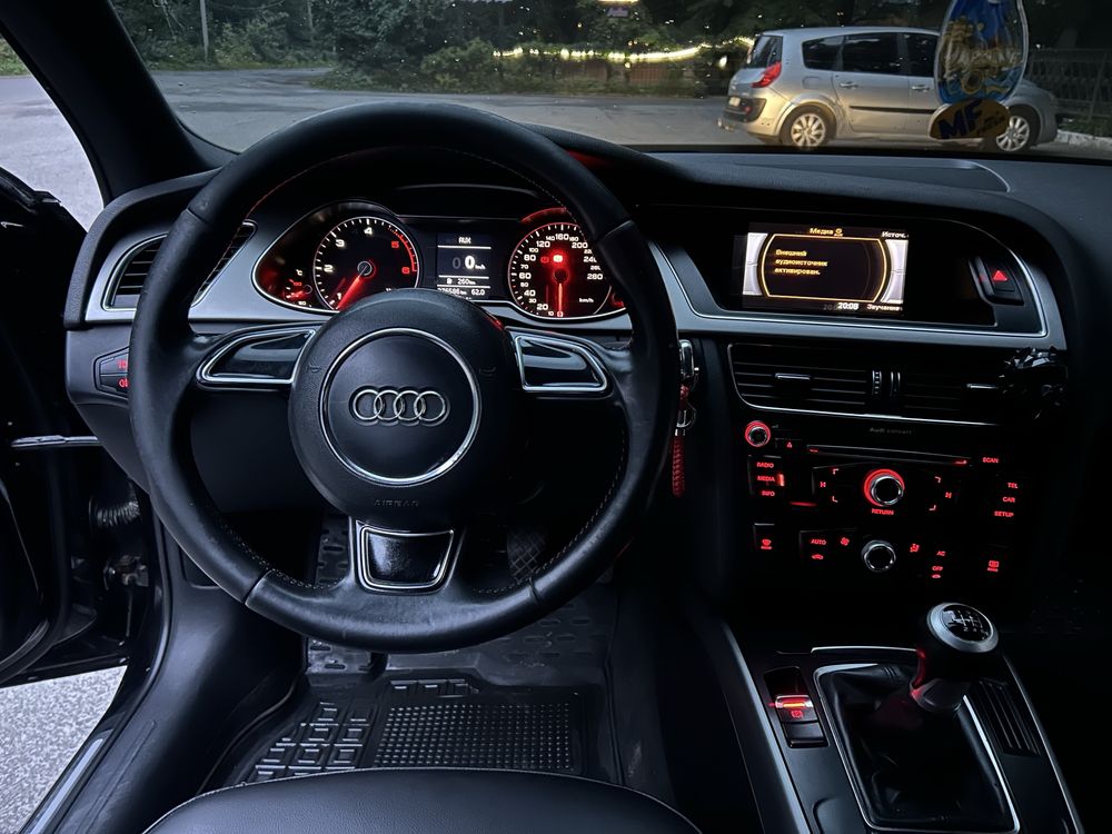 Продам А4 B8 2012р. 2.0 дизель рест на шкірі