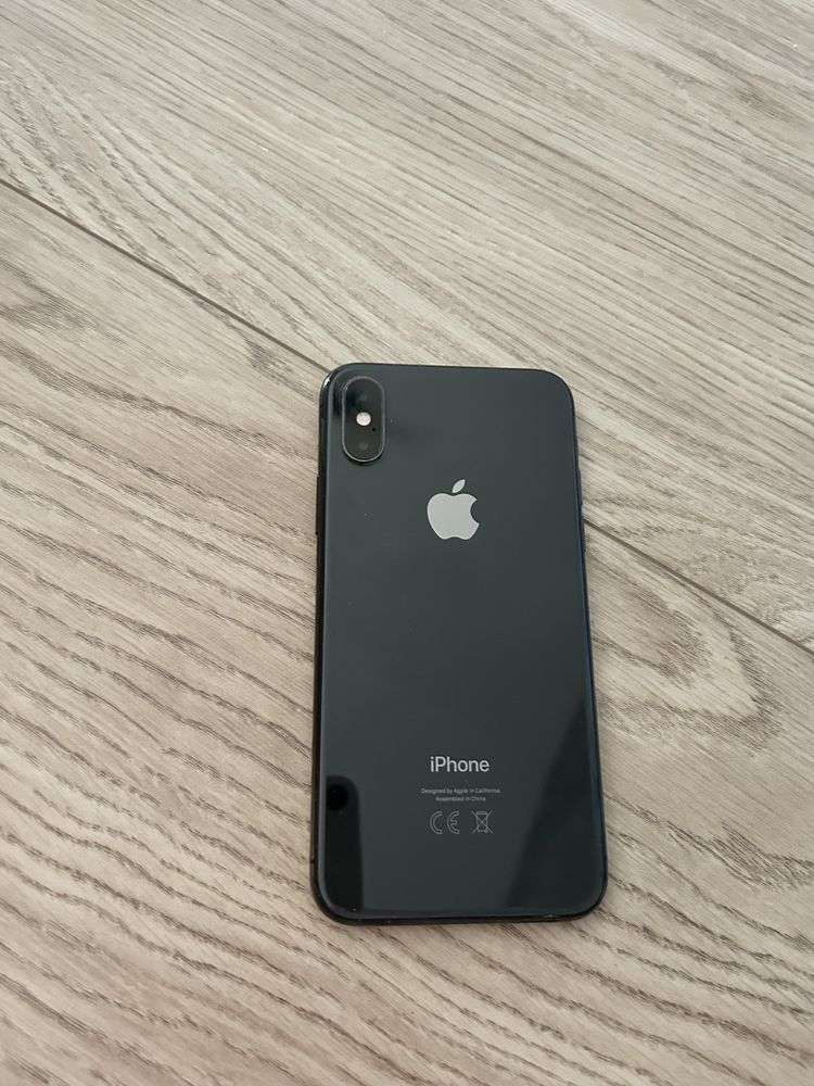 Sprzedam Iphone XS 64gb