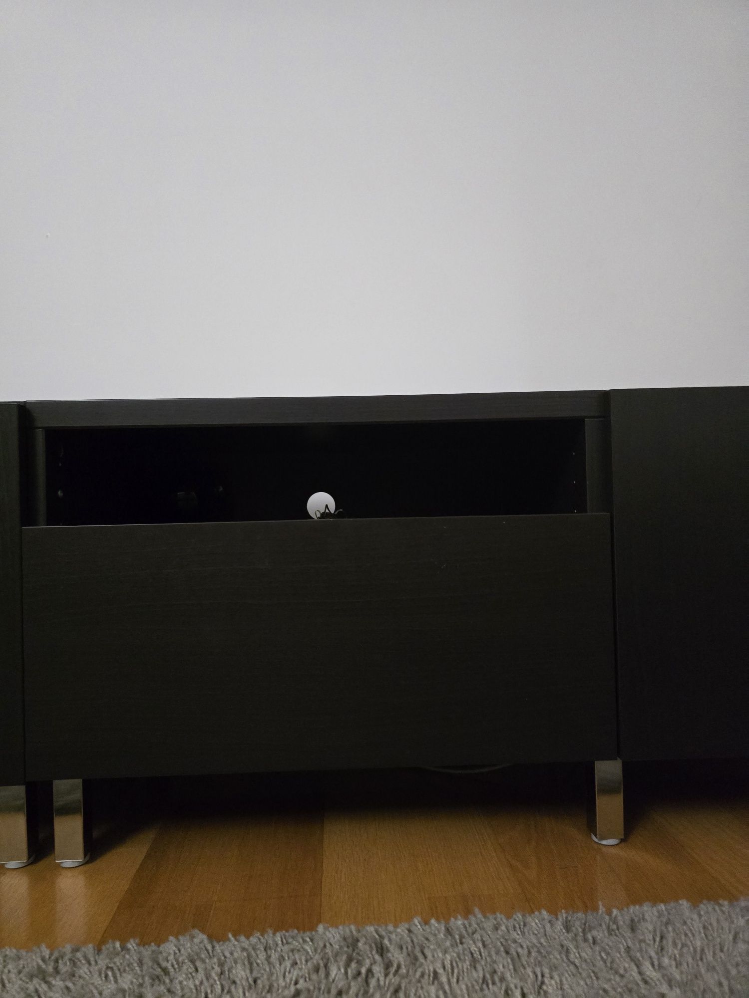 Movel TV Ikea com pés
