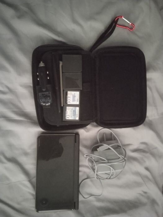 Przerobione Nintendo DSi XL zestaw