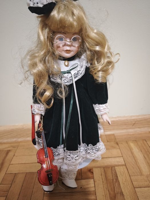 Lalka kolekcjonerska