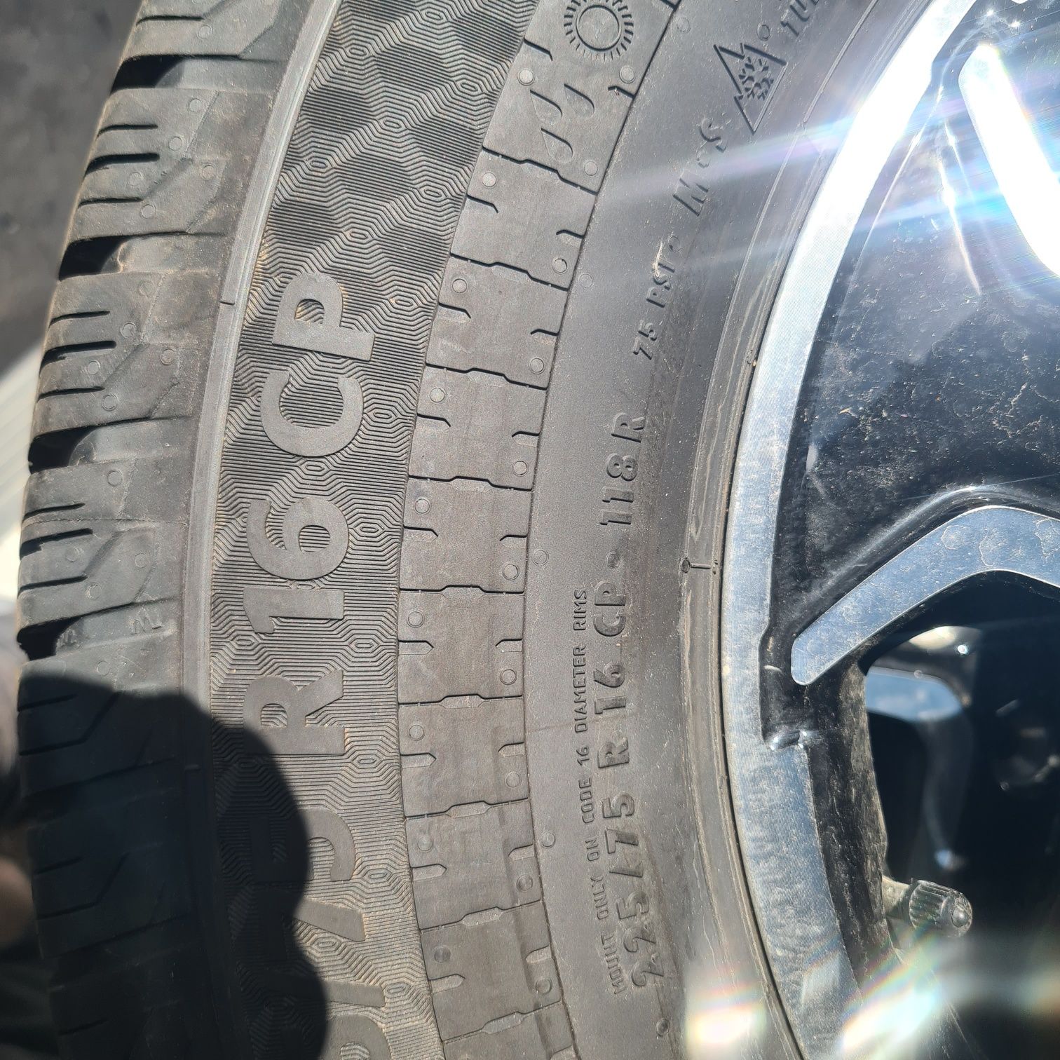Nowe opony continental 225/75/16c wielosezonowe