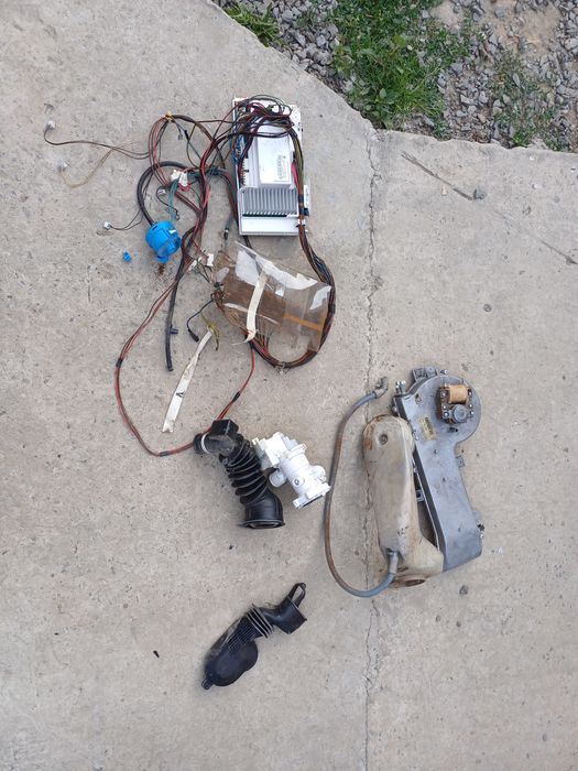 Пральна машинка Арістон AQM8D