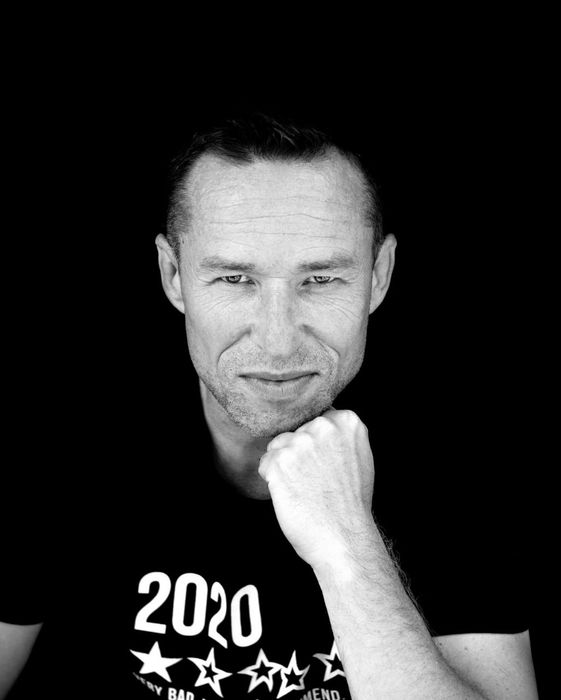 Вчитель з вокалу