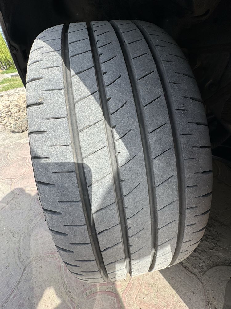 Продам резину bridgestone t005