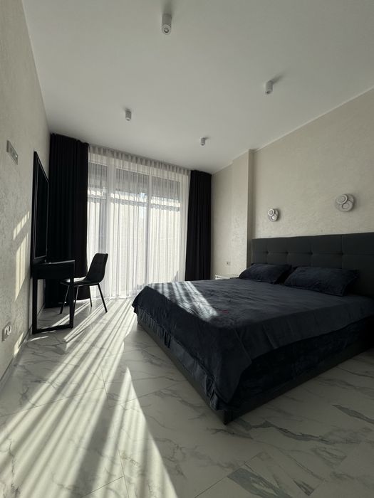 Сучасний котедж 70 м2 з власним подвірʼям та паркомісцем!