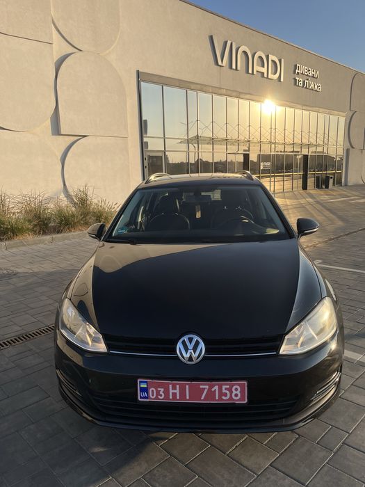 Продам автомобіль Golf 7 2015р 1.6 tdi МКПП