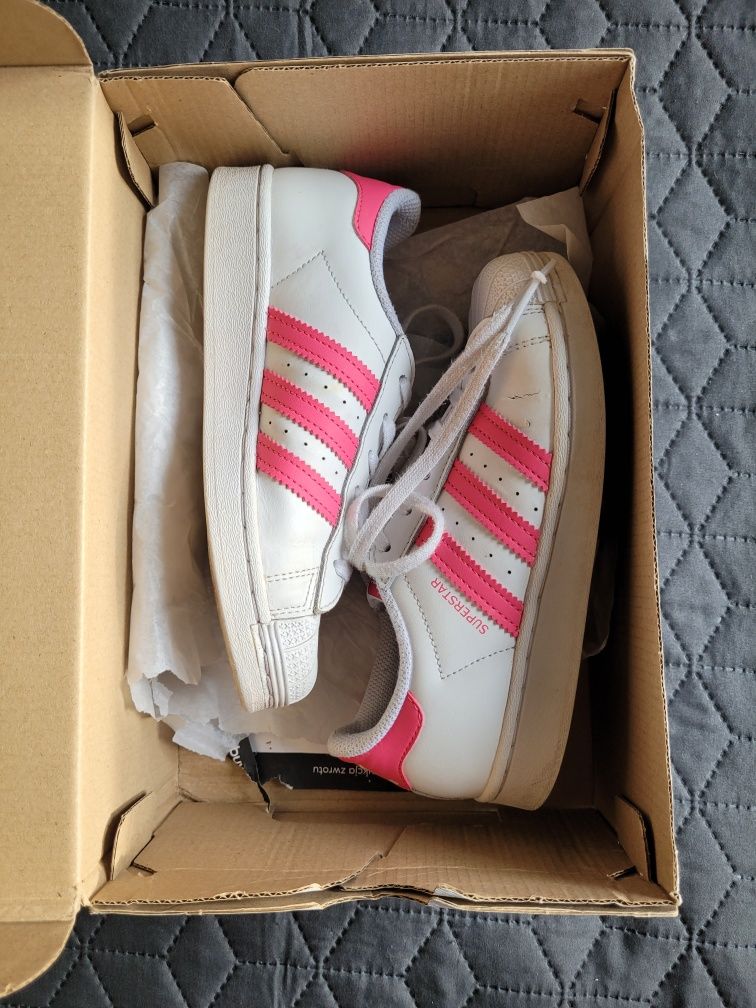 Klasyczne buty ADIDAS SuperStars w roz. 33