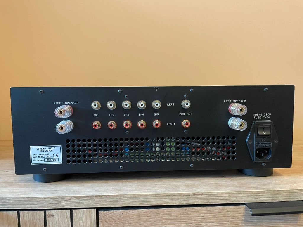 Linear audio research IA 200 HB lar wzmacniacz hybrydowy
