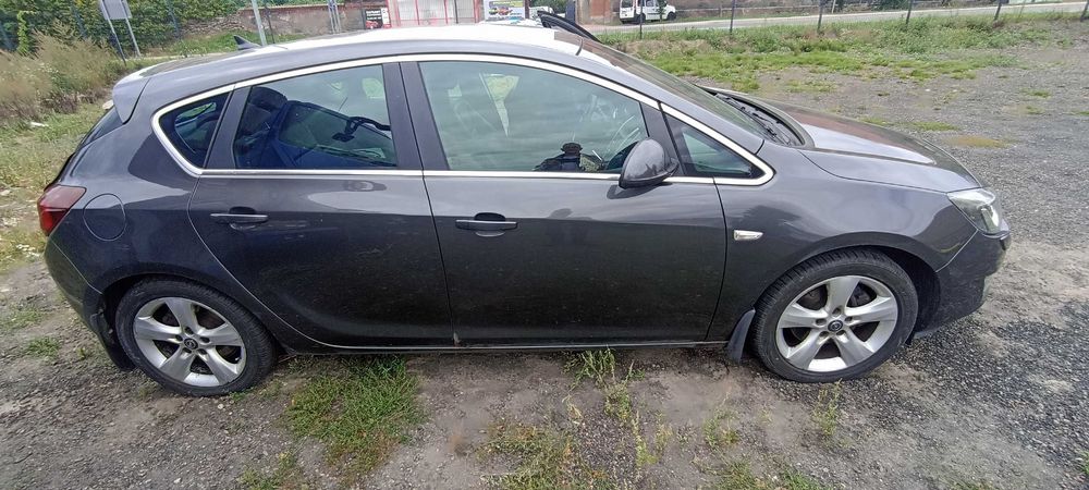 deska konsola kokpit airbagi pasy sensor opel astra j IV