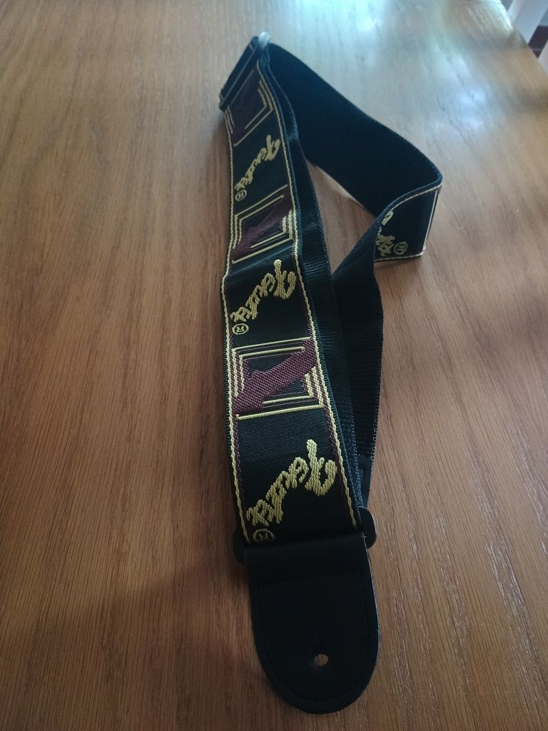 Gitara akustyczna,-pas nośny