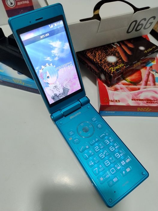 Docomo Sharp AQUOS. Телефон раскладушка из Японии. Аниме телефон.
