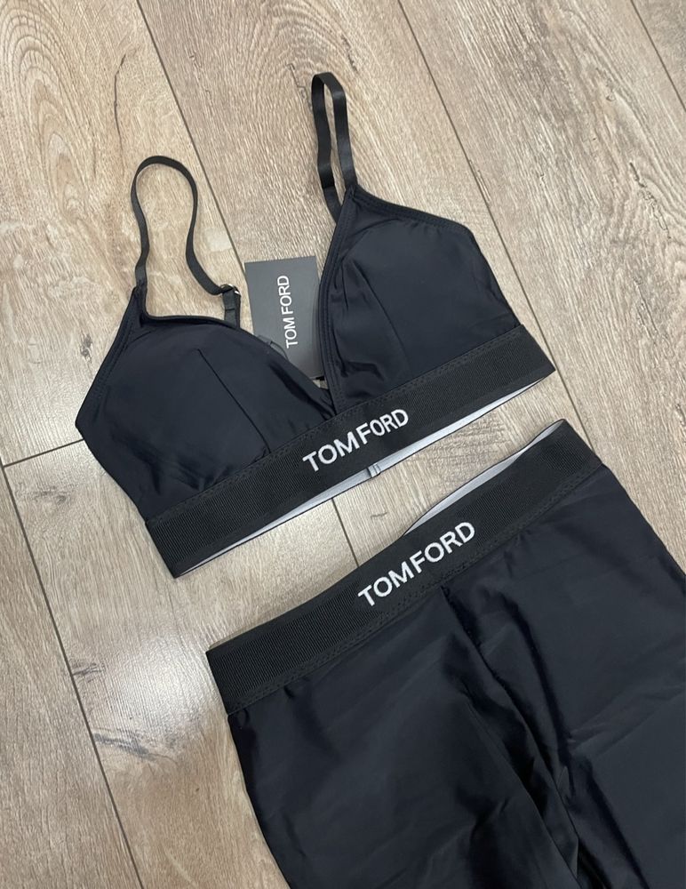 Крутезний жіночий чорний брендовий костюмчик лосини і топ Tom Ford