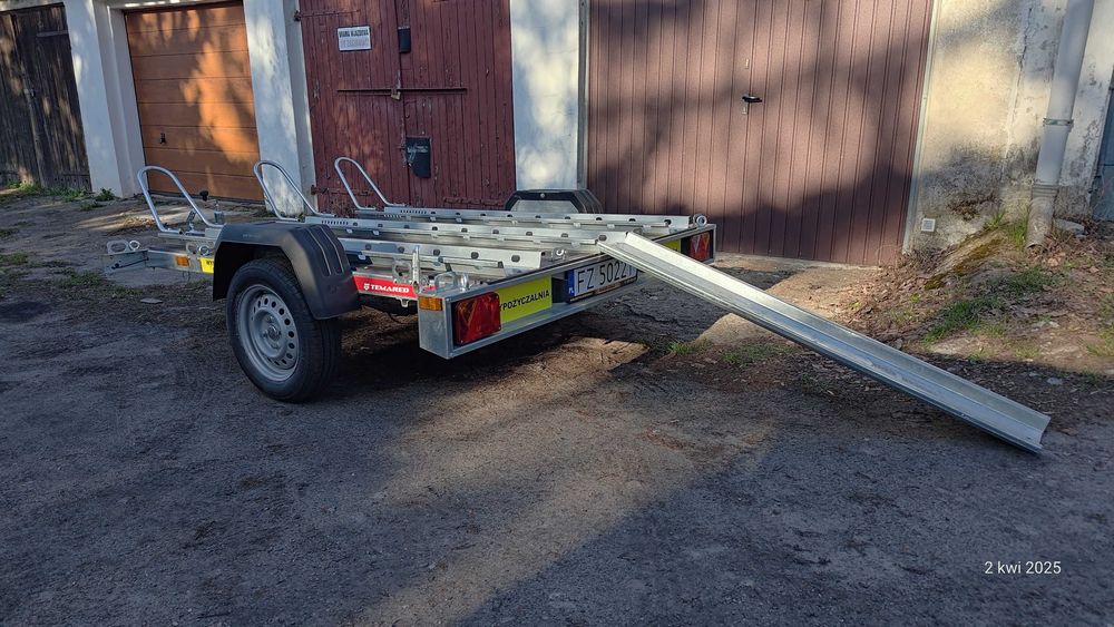 Wypożyczalnia. Przyczepa motocyklowa, do przewozu motocykli