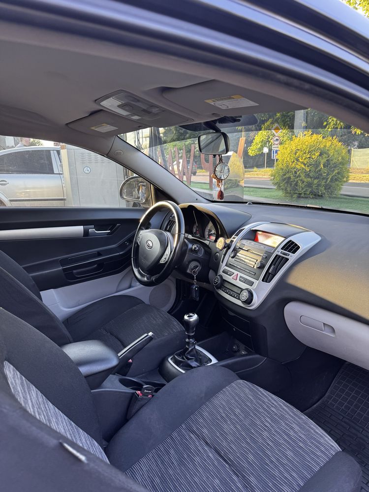 Kia ProCeed 2008