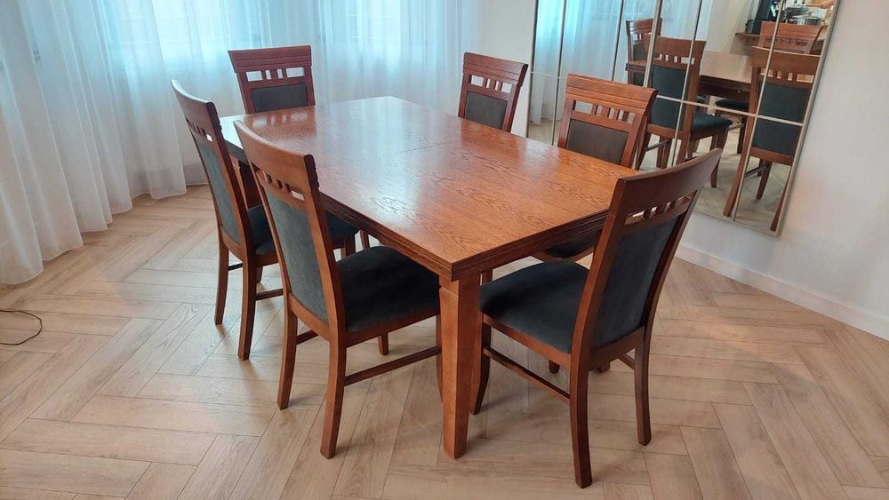 Stół drewniany z 6 krzesłami