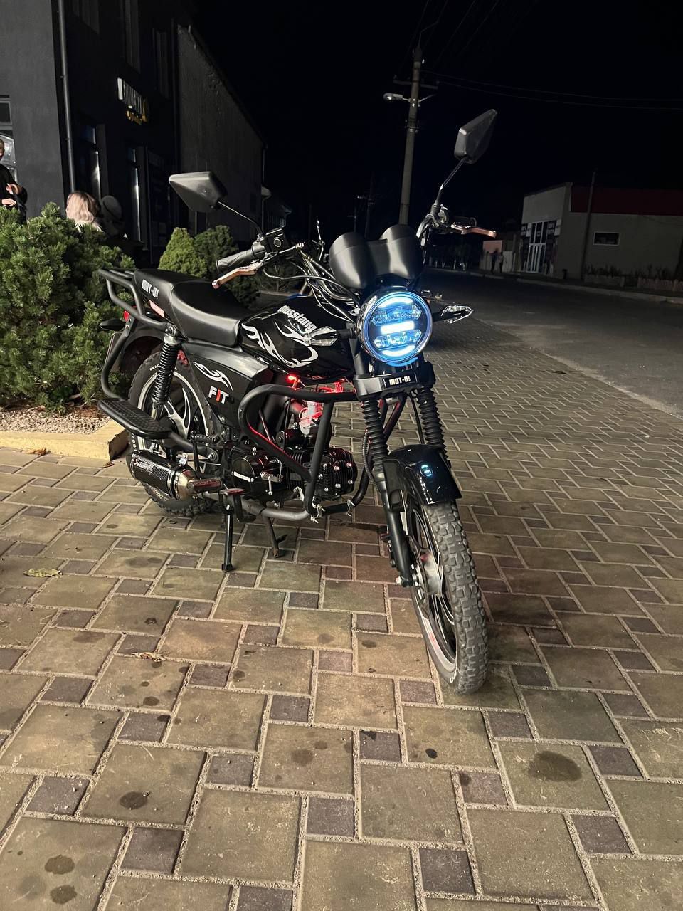 Mustang  Fit-125