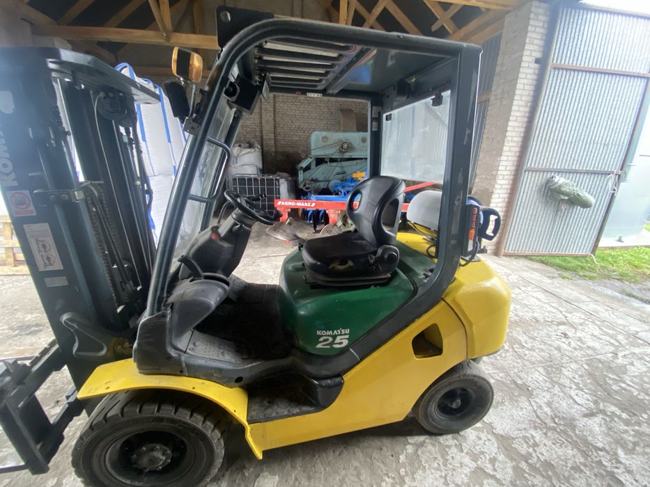 wózek widłowy komatsu.