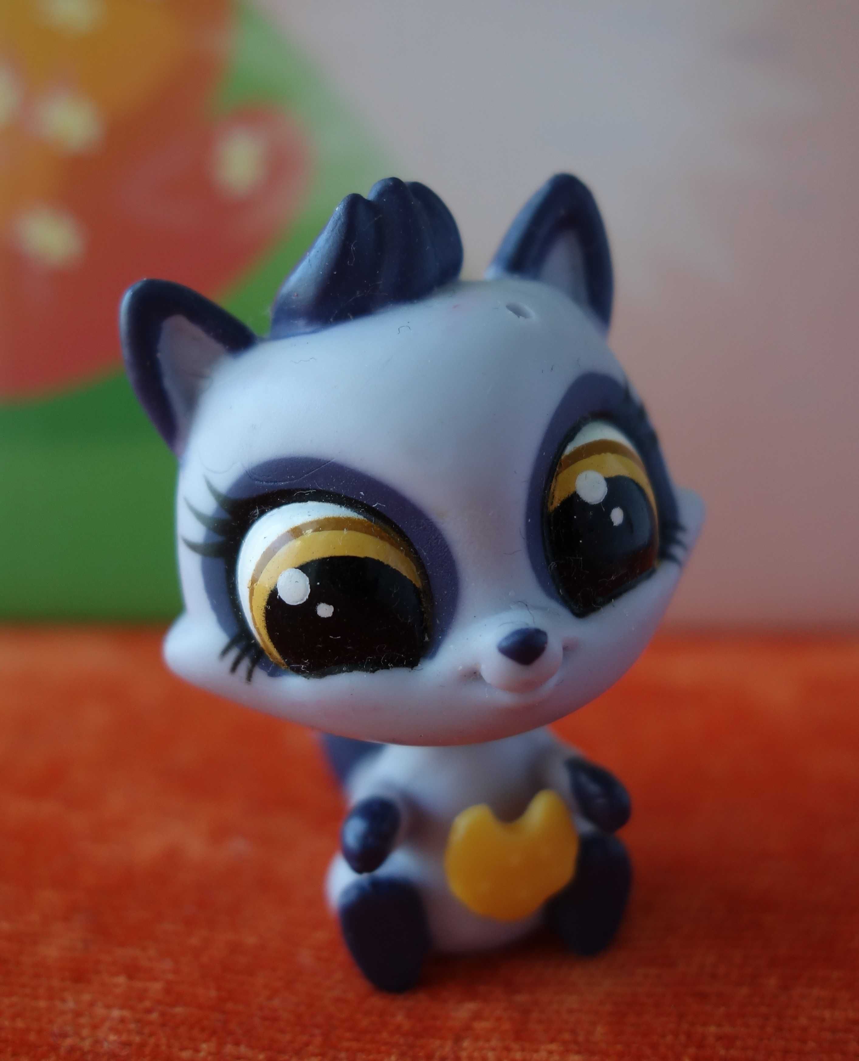 Littlest Pet Shop, LPS - figurka szop pracz Mackie McMask #3750 HASBRO