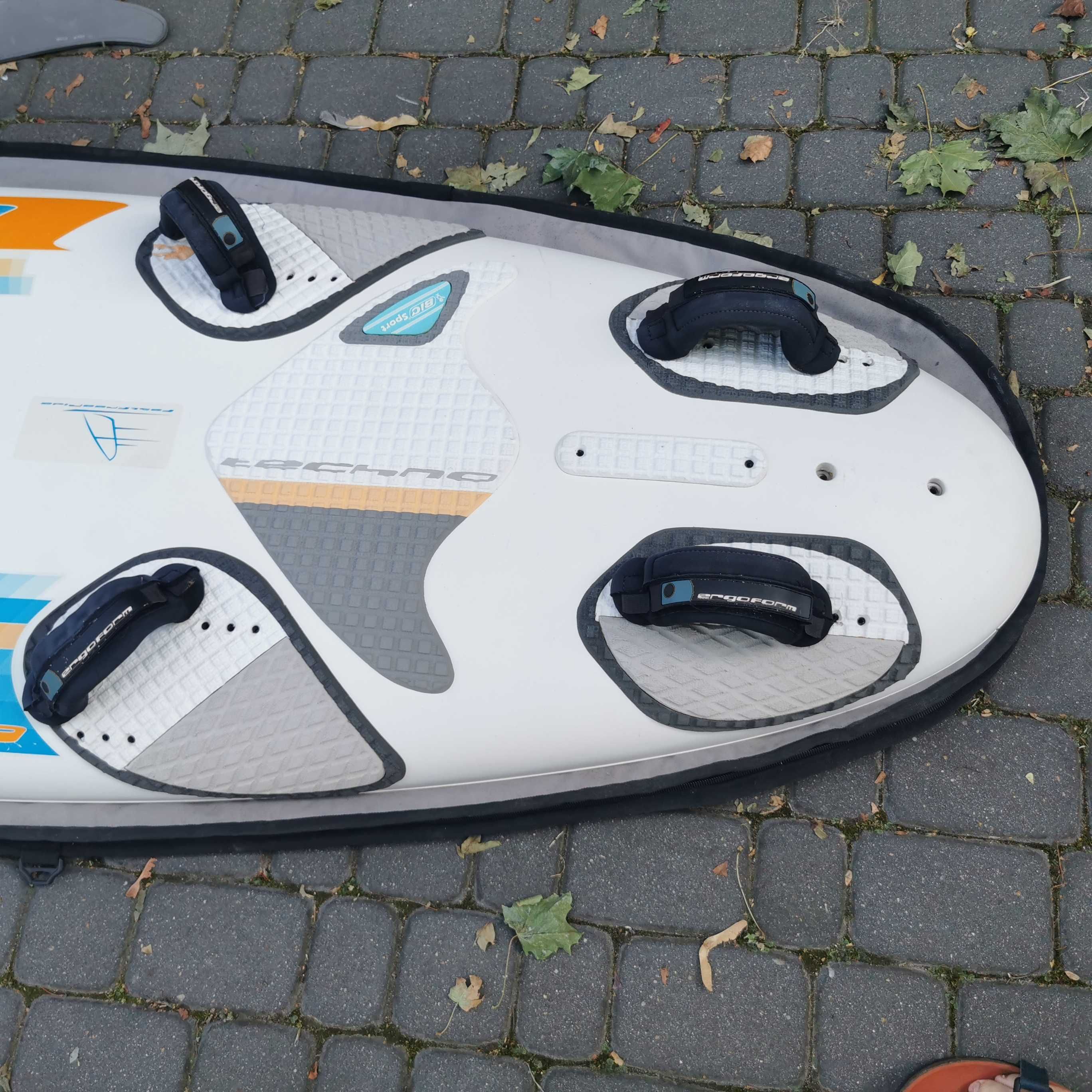 Deska windsurfingowa BIC 160 l wraz 2 żagle (mało używane). Okazja