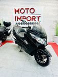 скутер Suzuki Skywave 250 в ідеальному стані тільки з Японії