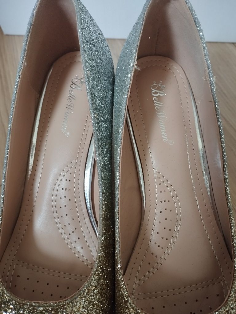 Nowe buty damskie czółenka srebrno złote na słupku