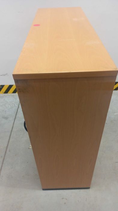 Szafka biurowa zamykana na kluczyk