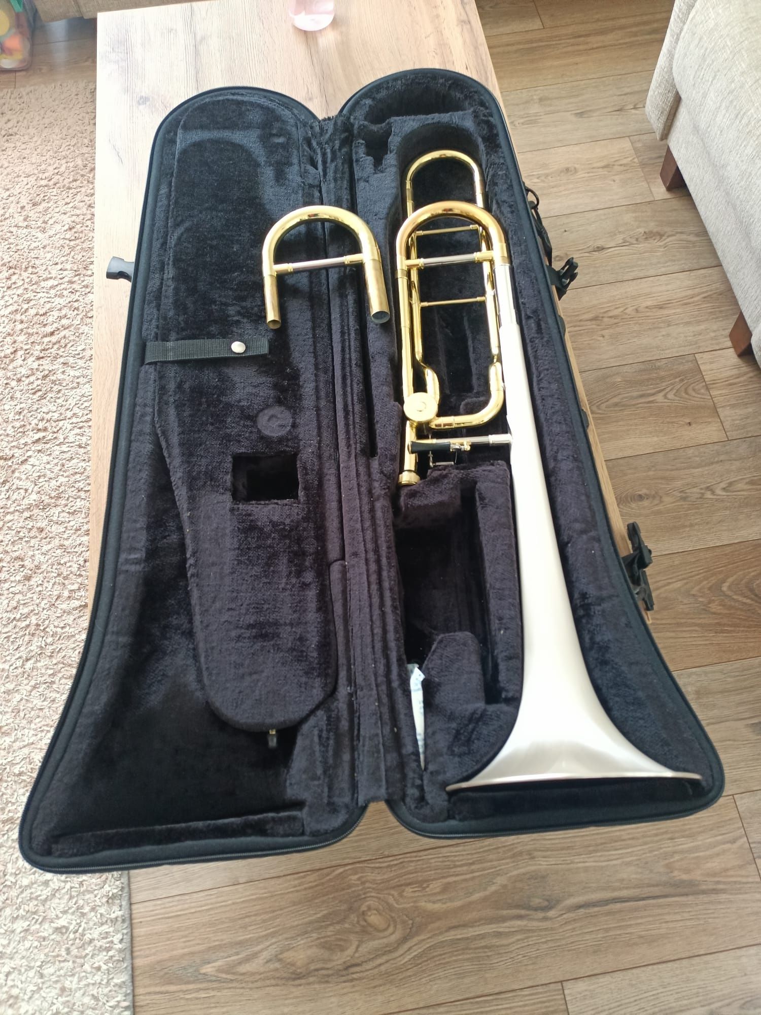 Puzon Carol Brass