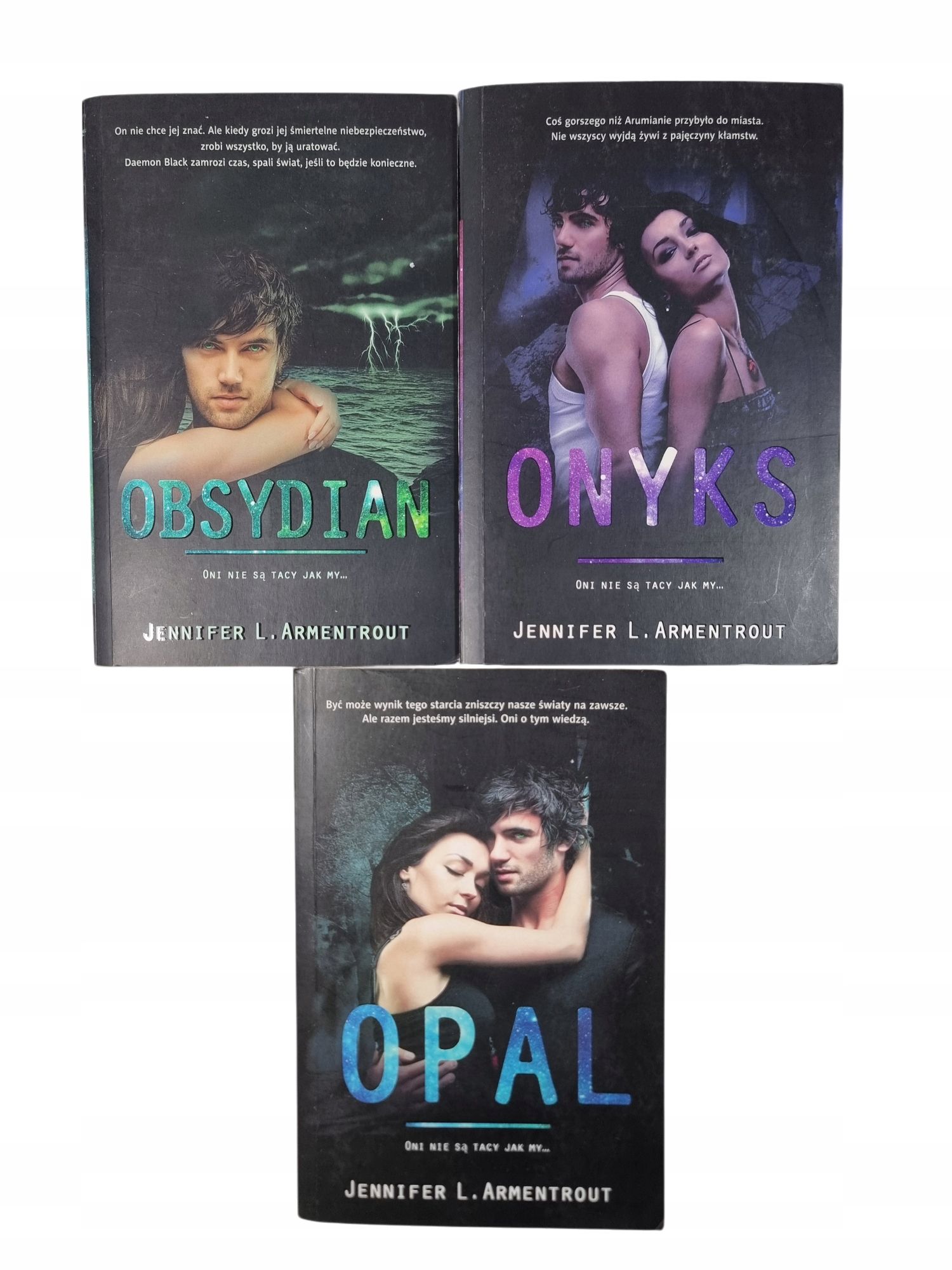 Obsydian / Opal / Onyks / Seria LUX / Armentrout