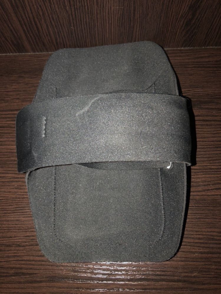 Чехол на руку Universal Belkin Armband (F8M953bt)