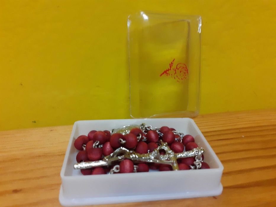 Różaniec z drzewa różanego 100% ok, komplet, opakowanie