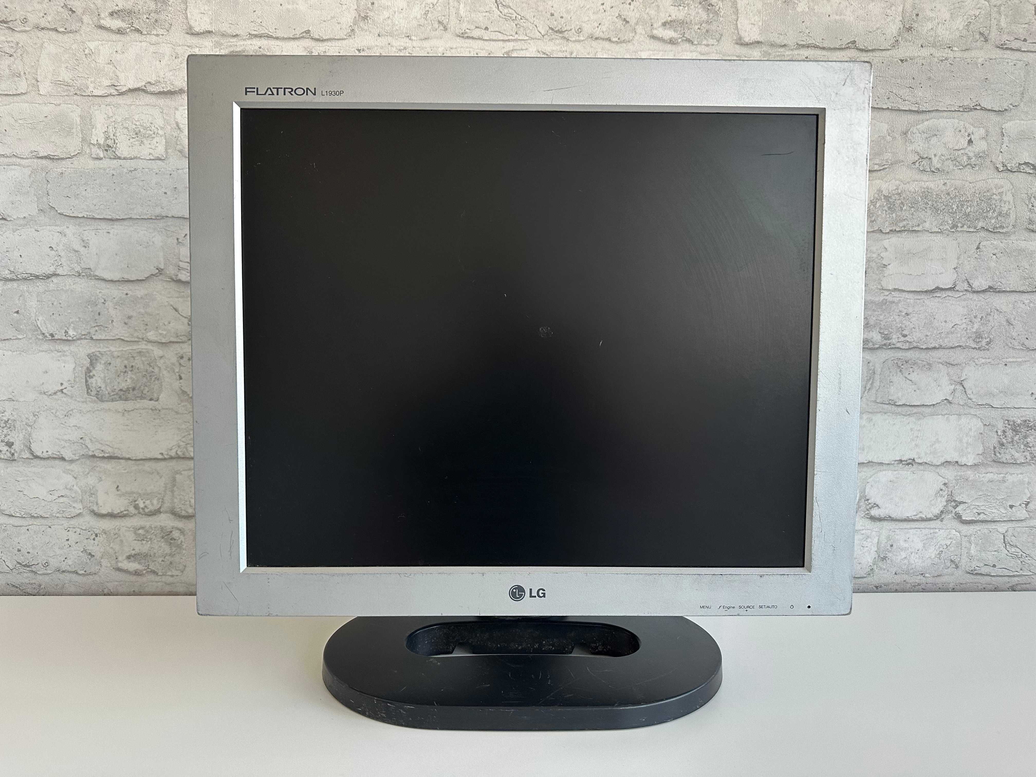 Монітор LG FLATRON L1930P матовий 19"